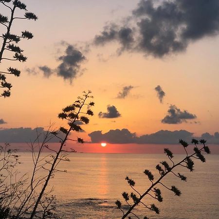 أفولا "Suliscenti" Dimora Siciliana B&B المظهر الخارجي الصورة