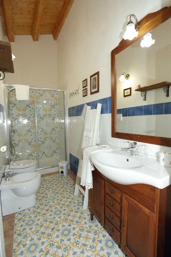 أفولا "Suliscenti" Dimora Siciliana B&B المظهر الخارجي الصورة