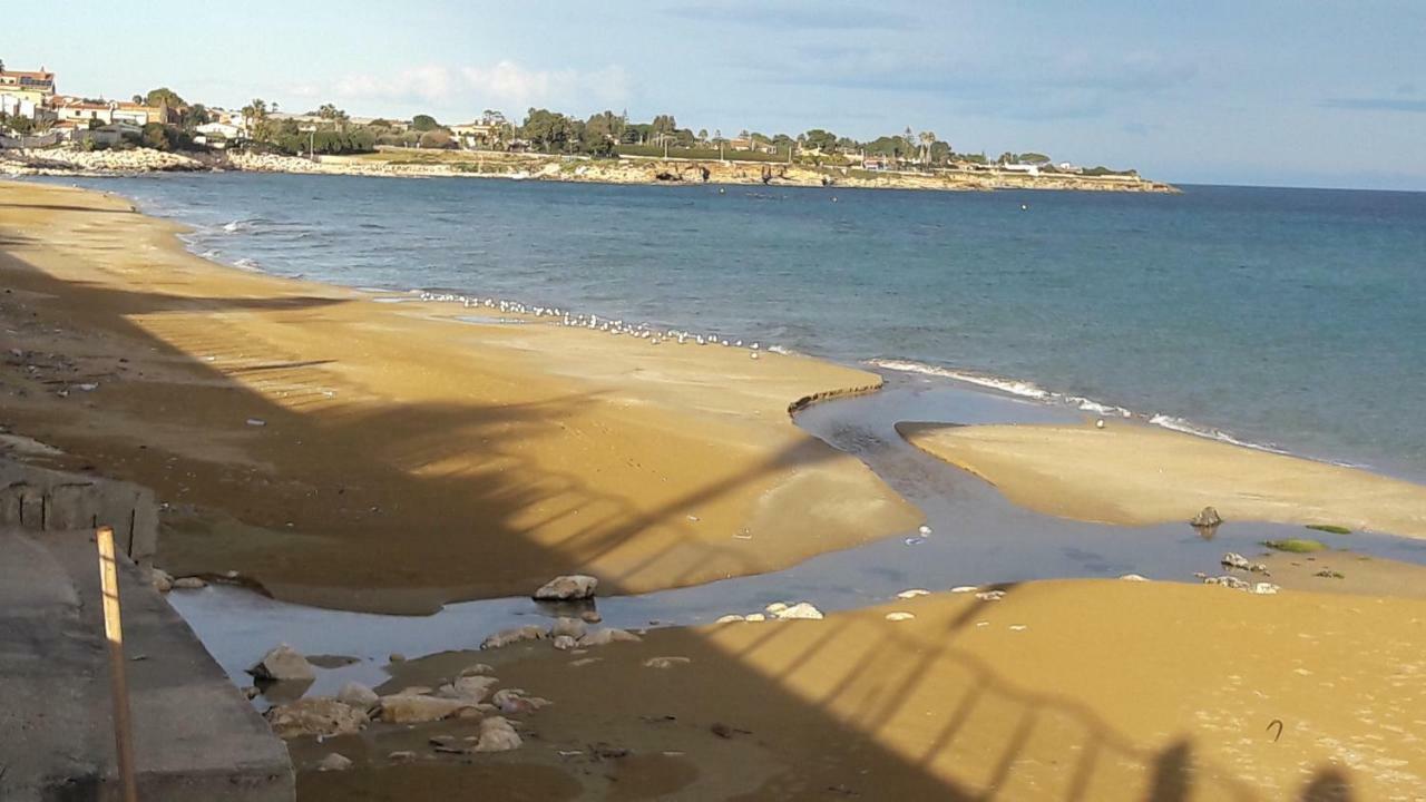 أفولا "Suliscenti" Dimora Siciliana B&B المظهر الخارجي الصورة