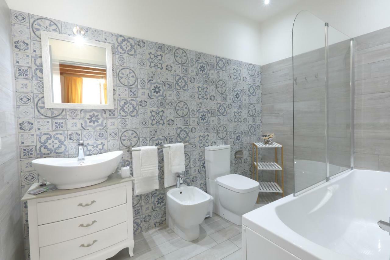 أفولا "Suliscenti" Dimora Siciliana B&B المظهر الخارجي الصورة